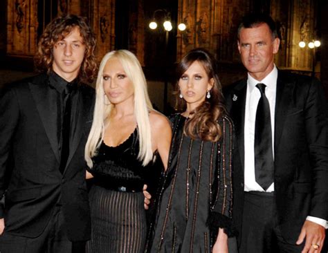 rapimento donatella versace|donatella versace family.